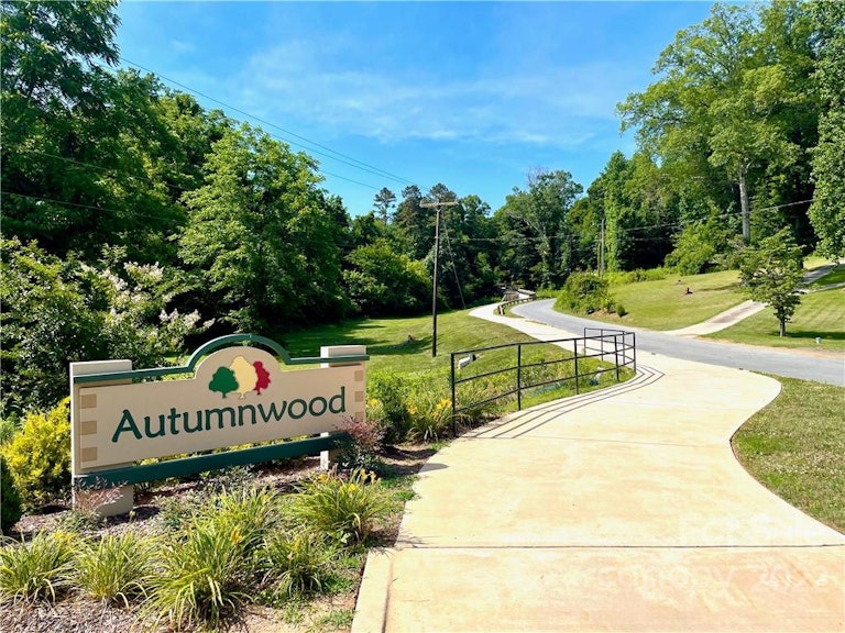 Photo 43 of 46 - 6538 Dougherty Dr, Charlotte, NC 28213