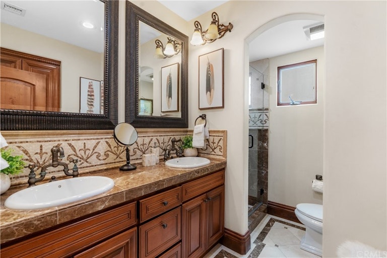 Photo 17 of 28 - 133 Agate Ave, Newport Beach, CA 92662