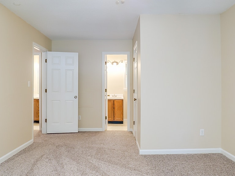 Photo 13 of 22 - 612 Sanderson Dr, Durham, NC 27704