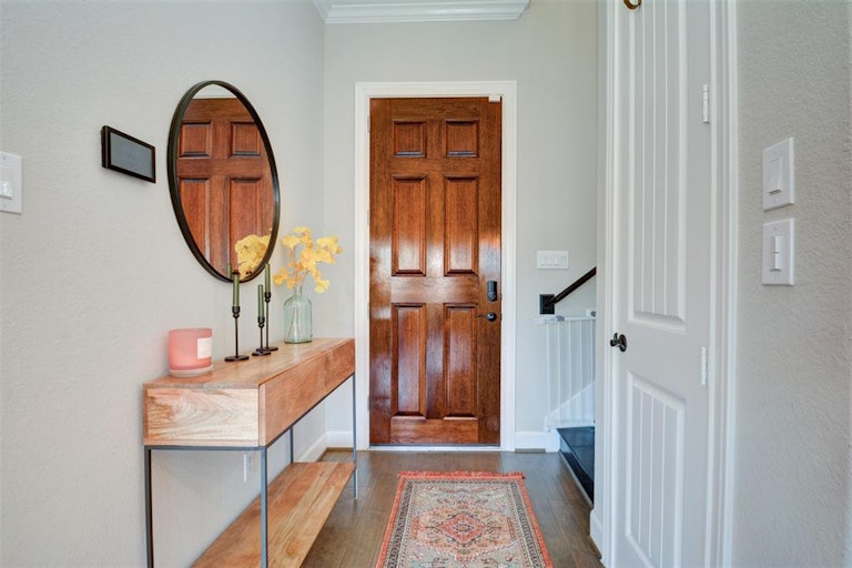 Photo 11 of 33 - 10009 Granary Dr, Houston, TX 77080