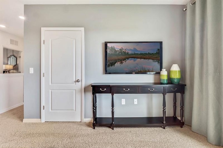 Photo 22 of 33 - 3008 Aventino Ln, Tavares, FL 32778