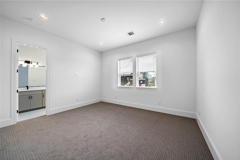 Photo 24 of 46 - 1420 Alexander St, Houston, TX 77008