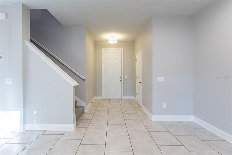 Photo 4 of 20 - 2904 Gipper Cir, Sanford, FL 32773