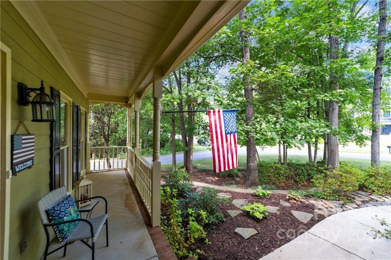 Photo 3 of 39 - 12700 Willow Grove Way, Huntersville, NC 28078