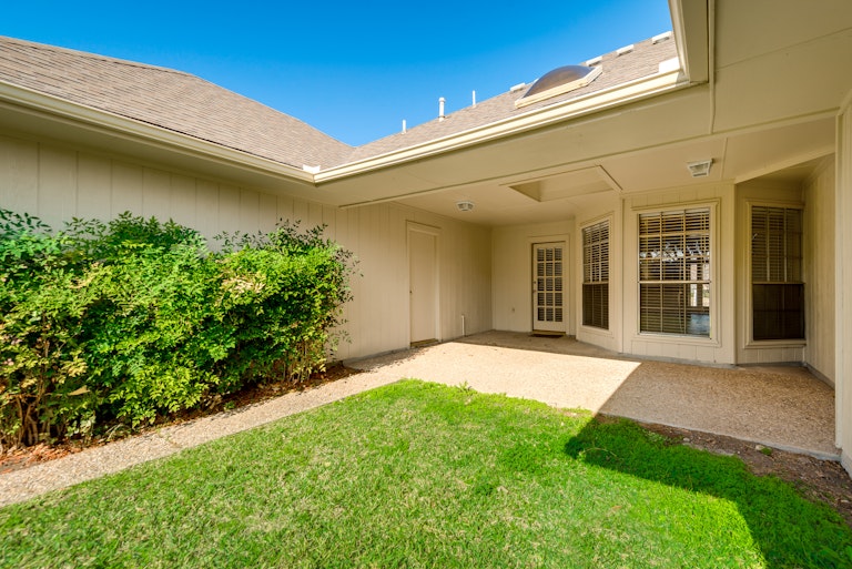 Photo 26 of 27 - 1528 Springtree Cir, Richardson, TX 75082