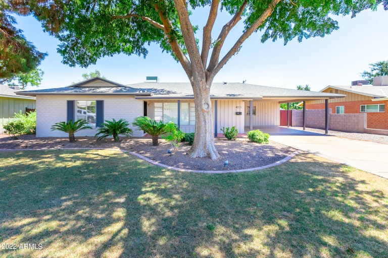 Photo 1 of 29 - 4713 E Cambridge Ave, Phoenix, AZ 85008