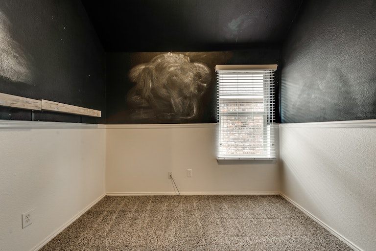 Photo 18 of 29 - 7536 Somervell St, Fort Worth, TX 76120