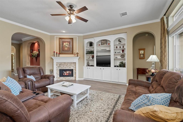 Photo 15 of 48 - 26511 Park Point Ln, Katy, TX 77494