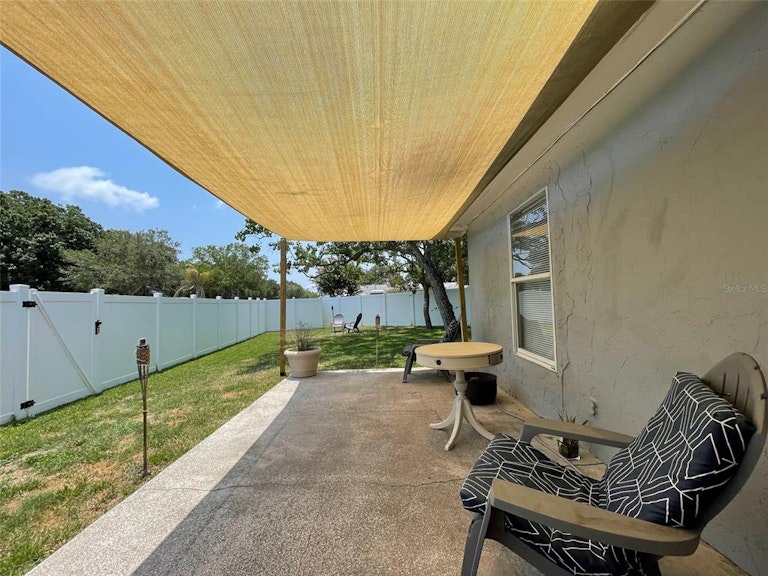 Photo 21 of 33 - 415 Maplewood Cir, Oldsmar, FL 34677