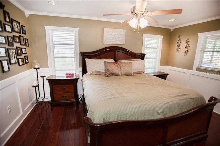 Photo 12 of 24 - 3399 Espanola Dr, Sarasota, FL 34239