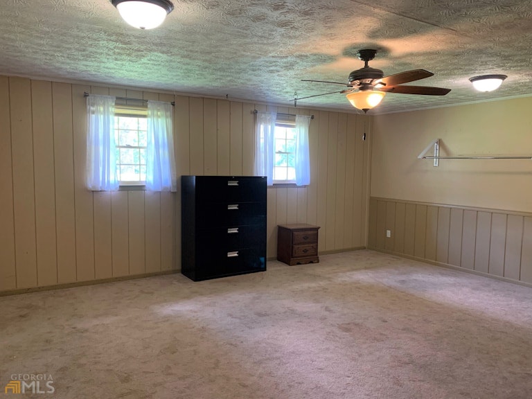 Photo 23 of 43 - 2761 Hickory Trl, Snellville, GA 30078