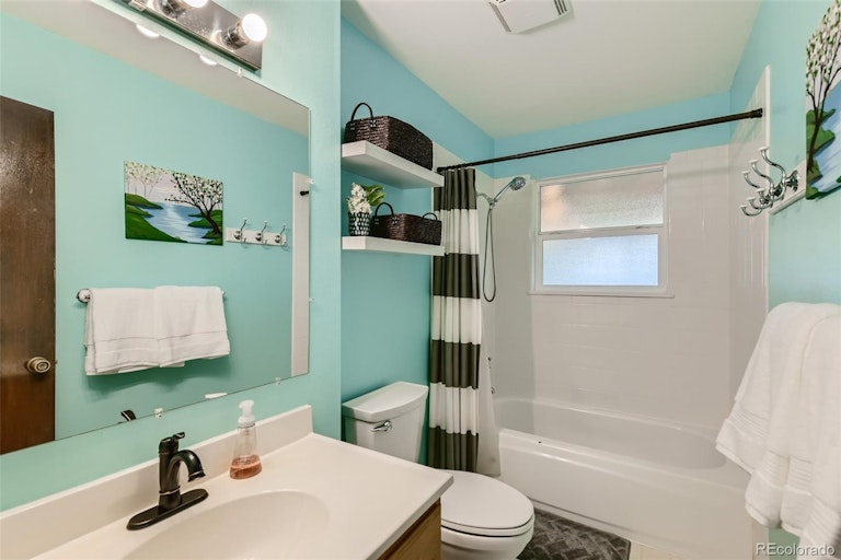 Photo 12 of 28 - 1824 Dexter St, Broomfield, CO 80020