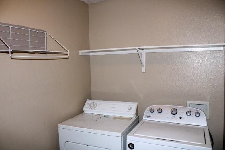Photo 26 of 33 - 4220 Boxwood Dr, Balch Springs, TX 75180