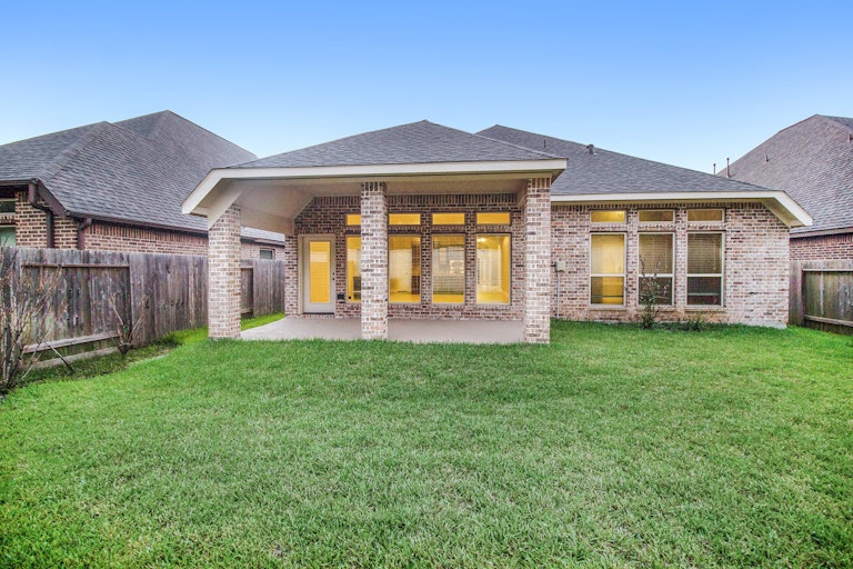 Photo 7 of 17 - 3022 Hickory Springs Ln, Rosenberg, TX 77471