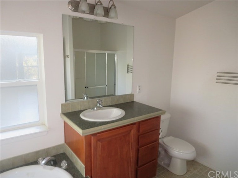 Photo 26 of 35 - 47280 Rainbow Oaks Dr, Temecula, CA 92592