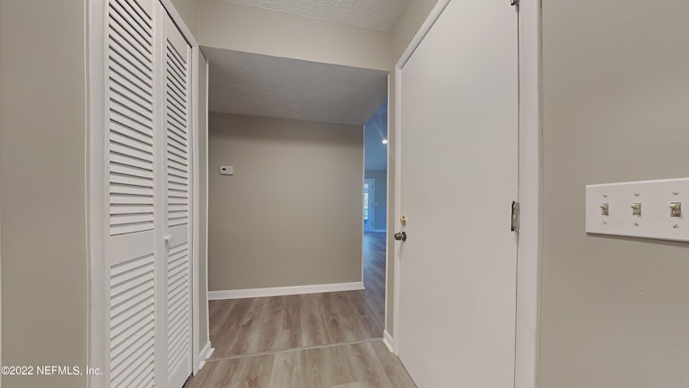 Photo 2 of 21 - 8038 Cayuga Trl S, Jacksonville, FL 32244