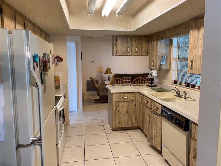 Photo 3 of 21 - 2120 El Campo Ave, Deltona, FL 32725