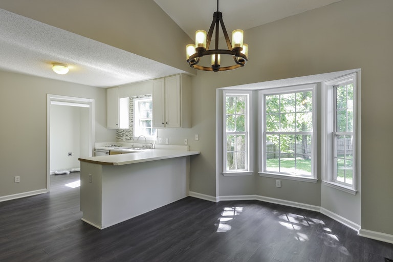 Photo 11 of 24 - 6925 Longridge Dr, Raleigh, NC 27603