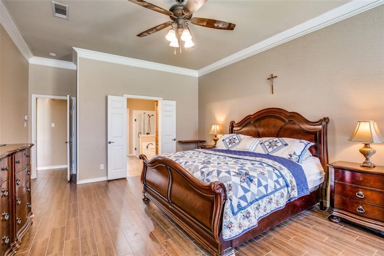 Photo 21 of 39 - 13855 E Riviera Dr, Burleson, TX 76028
