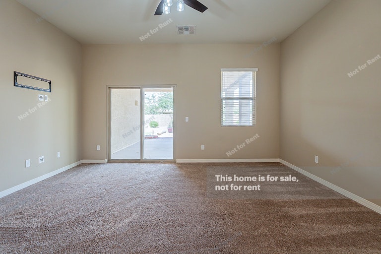 Photo 5 of 17 - 9859 N Howling Wolf Rd, Marana, AZ 85653