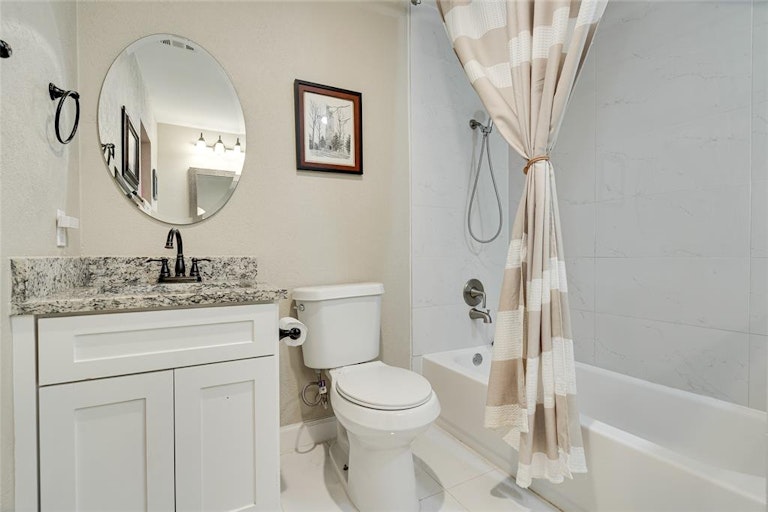 Photo 25 of 29 - 2609 Still Meadow Rd, Irving, TX 75060