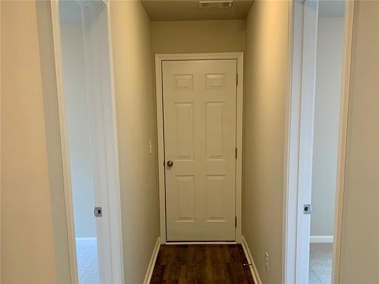 Photo 21 of 27 - 1220 Thea Cv, New Braunfels, TX 78130
