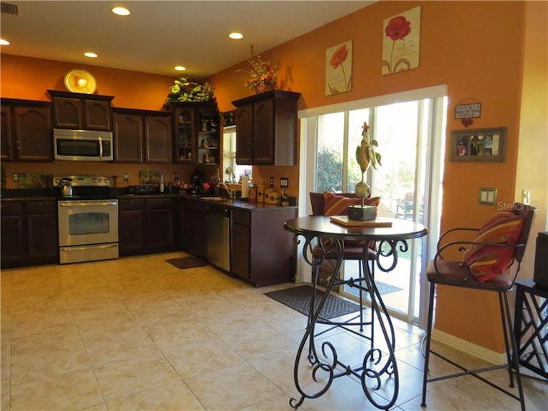 Photo 7 of 24 - 11237 Belle Haven Dr, New Port Richey, FL 34654