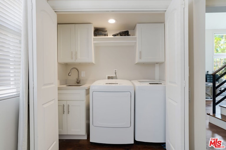 Photo 23 of 41 - 4342 Redwood Ave Unit C308, Marina Del Rey, CA 90292
