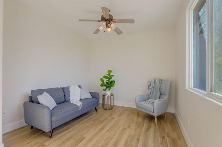 Photo 28 of 39 - 1175 Bronco Dr, Plumas Lake, CA 95961