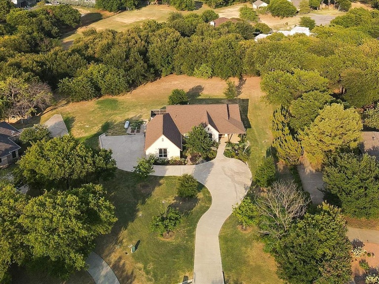 Photo 34 of 40 - 6409 Shoreline Dr, Little Elm, TX 75068