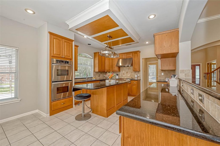 Photo 15 of 48 - 4210 Ruttand Park Ln, Katy, TX 77450