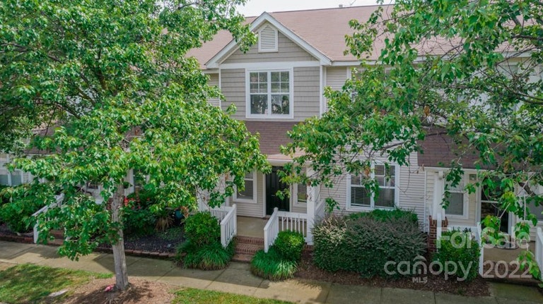 Photo 4 of 33 - 17360 Villanova Rd, Huntersville, NC 28078