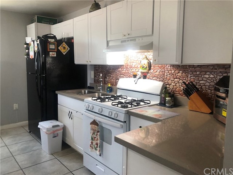 Photo 10 of 22 - 825 N Cherry St, Banning, CA 92220