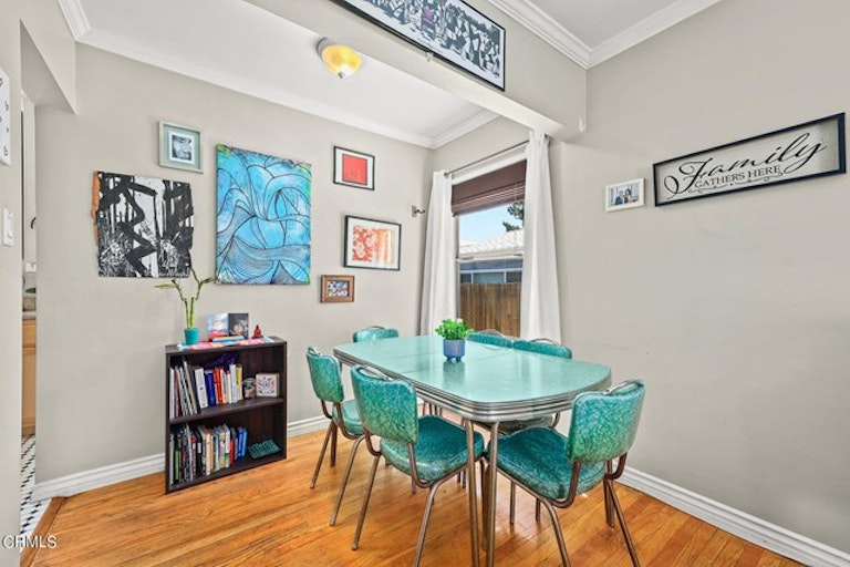 Photo 5 of 26 - 1456 N Clybourn Ave, Burbank, CA 91505