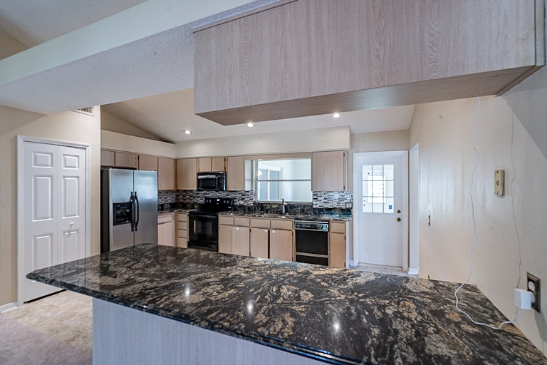 Photo 8 of 28 - 10158 Brandon Cir, Orlando, FL 32836