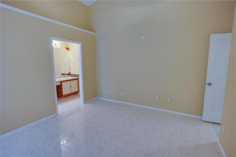 Photo 25 of 39 - 11007 Kenbrook Dr, Riverview, FL 33578