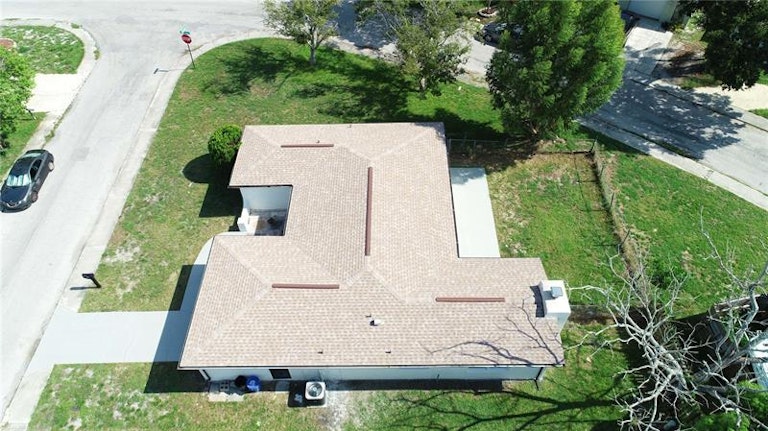 Photo 12 of 54 - 10136 Brandywine Ln, Port Richey, FL 34668