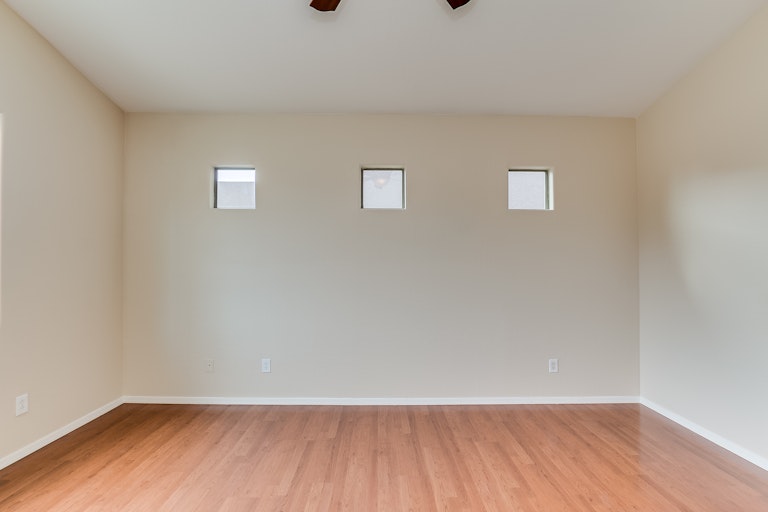Photo 16 of 33 - 7357 N 72nd Ave, Glendale, AZ 85303