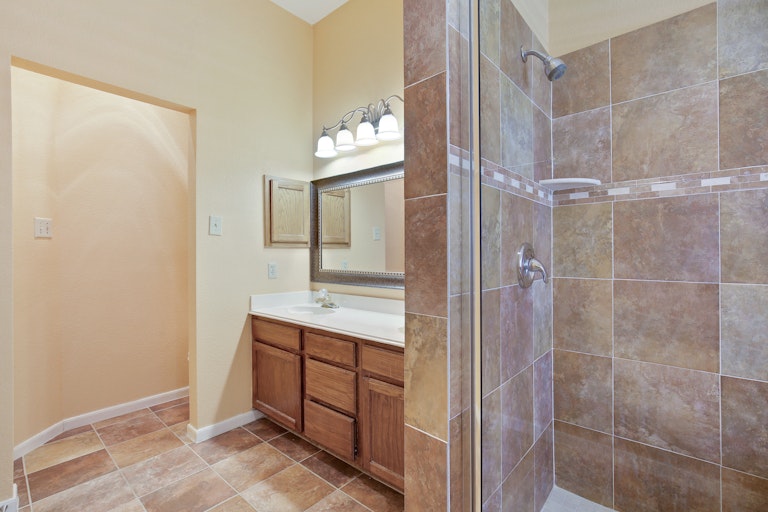 Photo 19 of 25 - 1523 Tuley St, Cedar Hill, TX 75104
