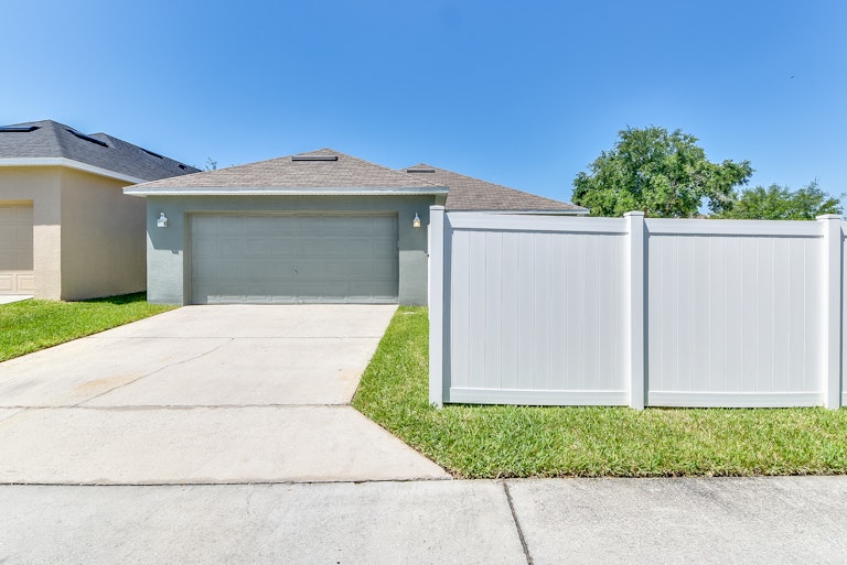 Photo 25 of 25 - 2409 Guiana Plum Dr, Orlando, FL 32828