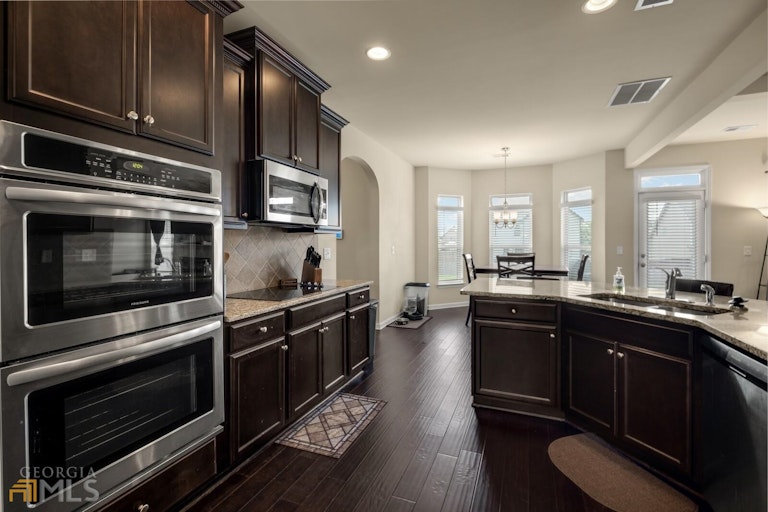 Photo 11 of 37 - 537 Harmony Way, Locust Grove, GA 30248