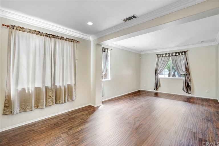 Photo 10 of 48 - 38131 Clear Creek St, Murrieta, CA 92562