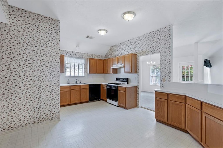 Photo 22 of 30 - 20023 Atasca Villas Dr, Humble, TX 77346