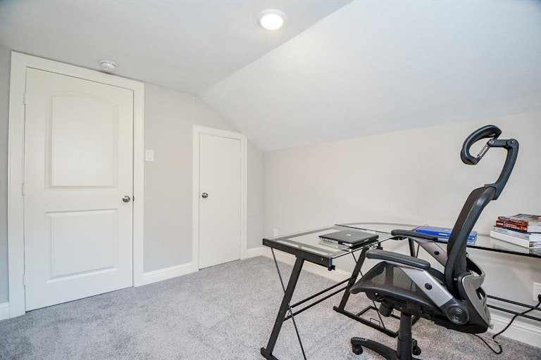 Photo 38 of 49 - 5402 Rutherglenn Dr, Houston, TX 77096
