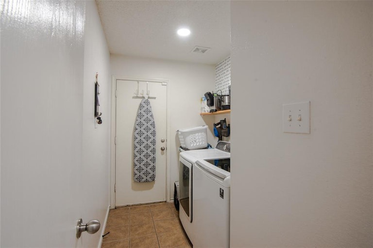 Photo 15 of 16 - 1440 Junction Run, Mesquite, TX 75181