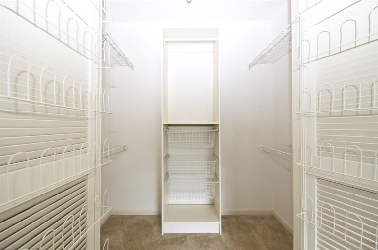 Photo 20 of 28 - 727 Bunker Hill Rd #40, Houston, TX 77024