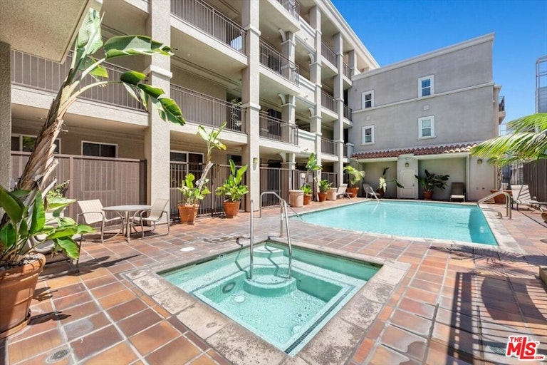 Photo 13 of 20 - 4060 Glencoe Ave #308, Marina Del Rey, CA 90292