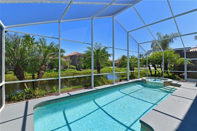 Photo 33 of 51 - 304 9th Ave E, Palmetto, FL 34221