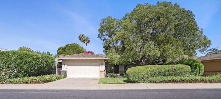Photo 20 of 20 - 406 Tioga Dr, Lodi, CA 95242