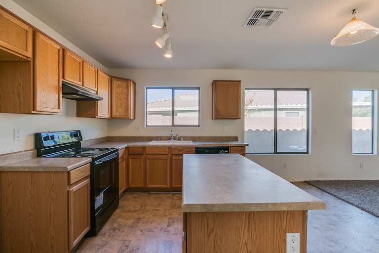 Photo 2 of 30 - 13162 W Clarendon Ave, Litchfield Park, AZ 85340